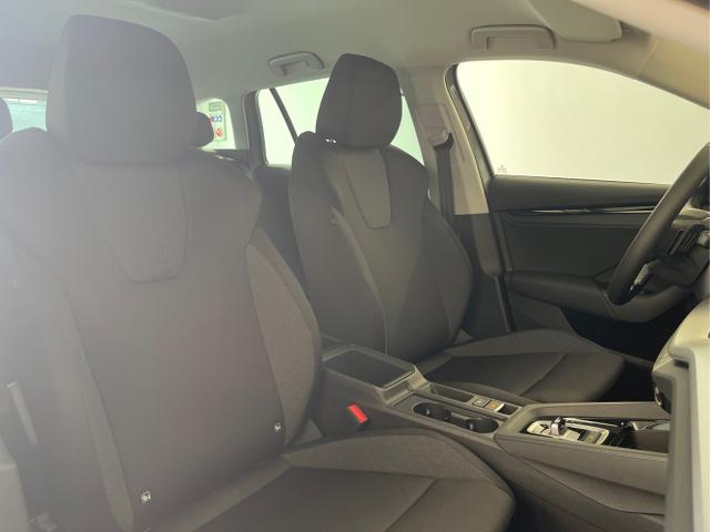 Skoda / Octavia Combi / Grau / / / DSG AHK+Sitzheizung+App Connect
