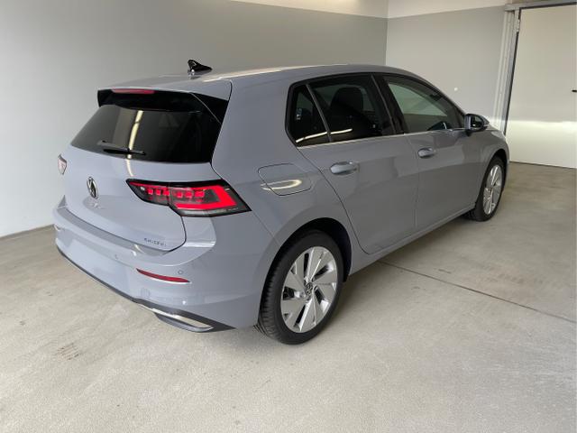 Volkswagen / Golf / Grau / / / eHybrid IQ.Light+Navi+Travel Assist