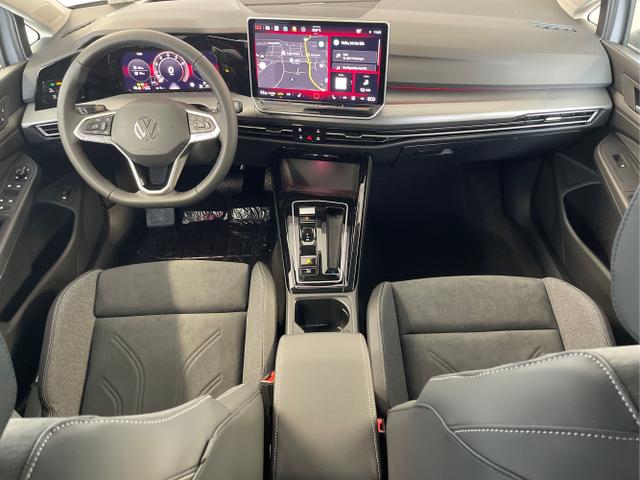Volkswagen / Golf / Grau / / / eHybrid IQ.Light+Navi+Travel Assist