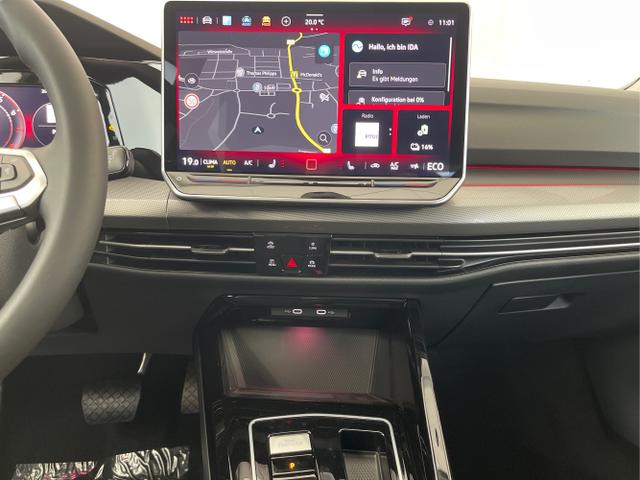 Volkswagen / Golf / Grau / / / eHybrid IQ.Light+Navi+Travel Assist