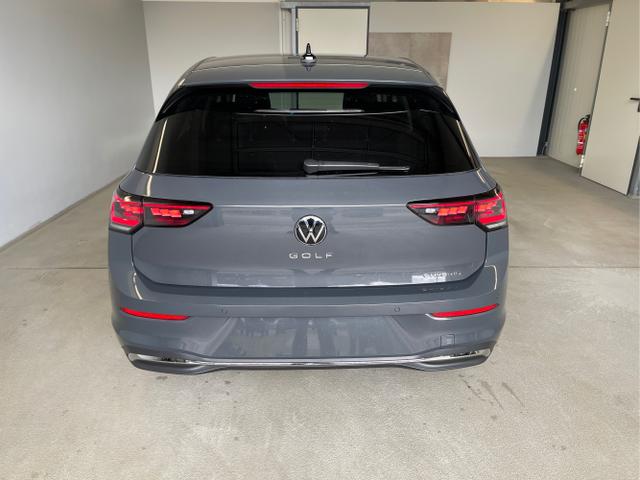 Volkswagen / Golf / Grau / / / eHybrid IQ.Light+Navi+Travel Assist
