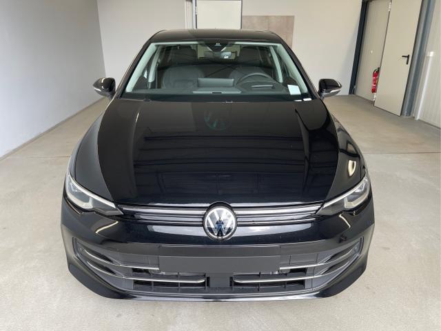 Volkswagen / Golf / Schwarz / / / eHybrid IQ.Light+Navi+Travel Assist