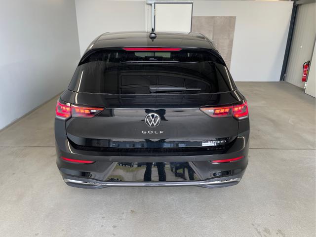 Volkswagen / Golf / Schwarz / / / eHybrid IQ.Light+Navi+Travel Assist