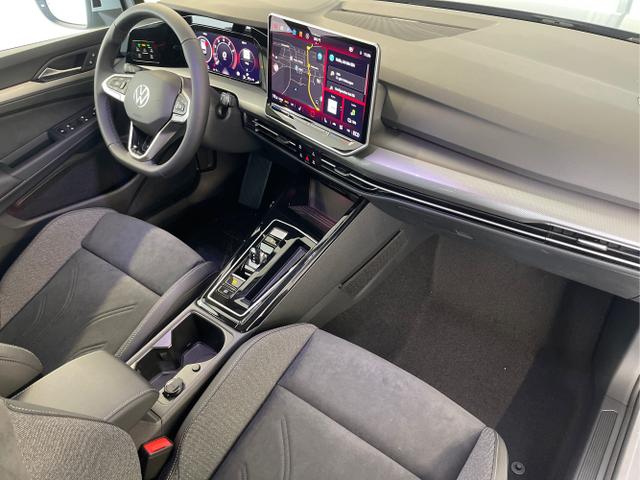 Volkswagen / Golf / Schwarz / / / eHybrid IQ.Light+Navi+Travel Assist