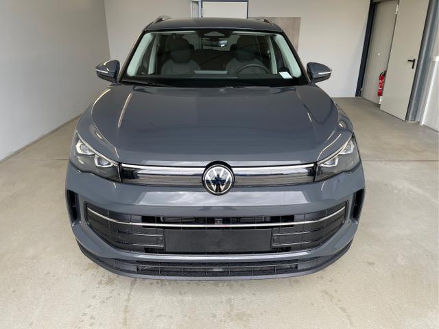 Volkswagen / Tiguan / Grau / / / 150PS DSG 360°Kamera+IQ.Light