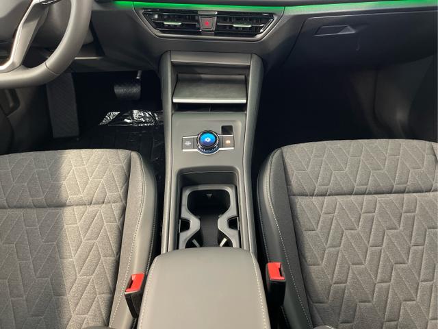 Volkswagen / Tiguan / Grau / / / 150PS DSG 360°Kamera+IQ.Light