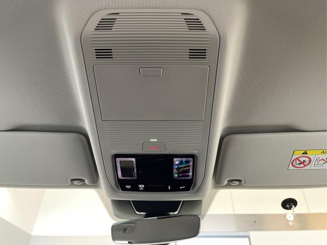 Volkswagen / Tiguan / Grau / / / 150PS DSG 360°Kamera+IQ.Light