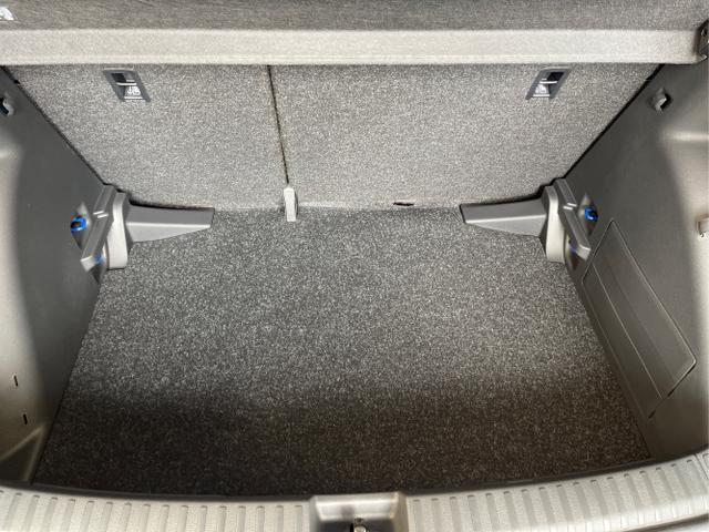 Skoda / Fabia / Blau / / / 115PS Sitzheizung + App Connect