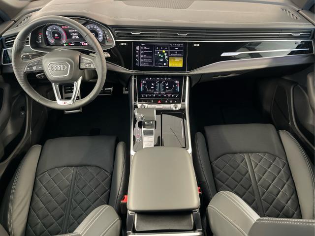 Audi / Q8 / Grau / / / S line STHZ+Pano+AHK+HUD