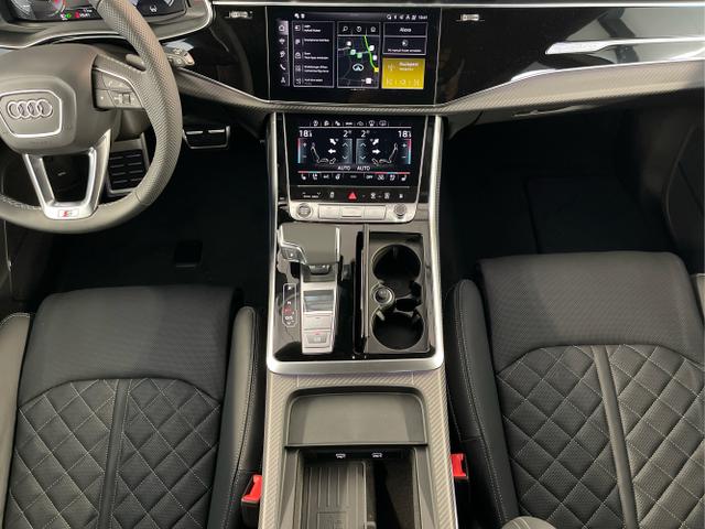 Audi / Q8 / Grau / / / S line STHZ+Pano+AHK+HUD