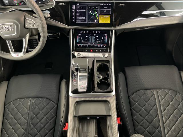 Audi / Q8 / Schwarz / / / S line STHZ+Pano+AHK+HUD