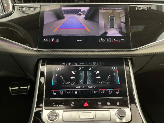 Audi / Q8 / Schwarz / / / S line STHZ+Pano+AHK+HUD