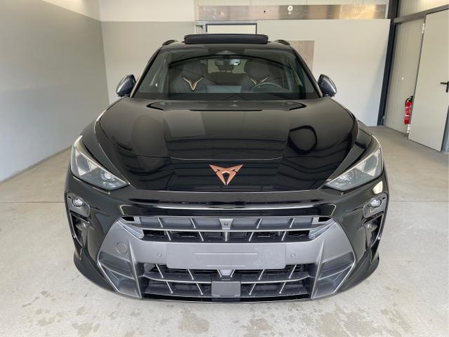 Cupra / Terramar / Schwarz / / / 4Drive Leder+Pano+AKEBONO+Matrix+AHK+Stdhz+20 Zoll