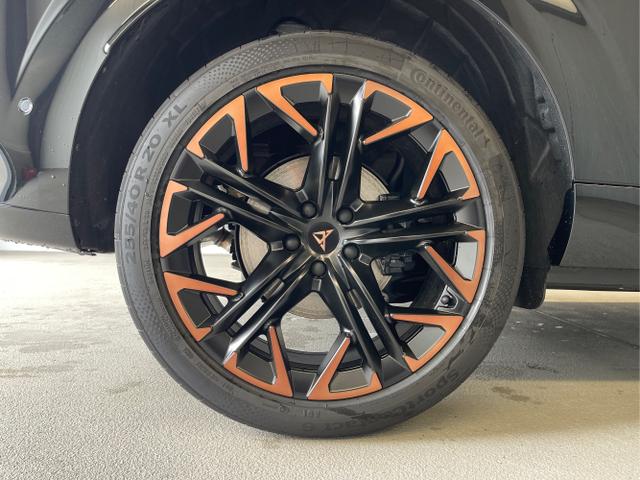 Cupra / Terramar / Schwarz / / / 4Drive Leder+Pano+AKEBONO+Matrix+AHK+Stdhz+20 Zoll