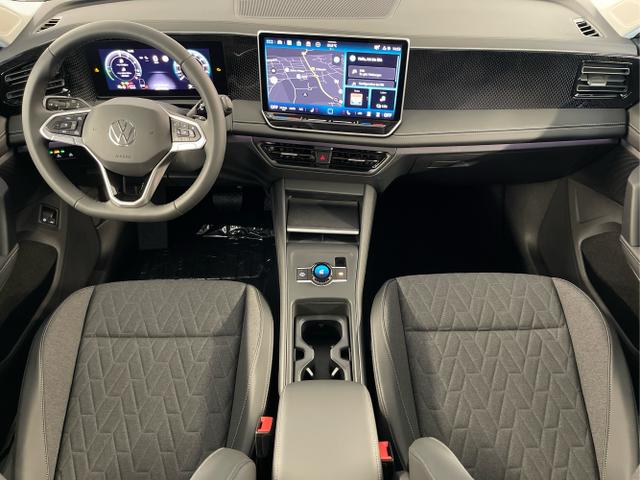Volkswagen / Tiguan / Grau / / / 204PS DSG eHybrid IQ.Light+Navi