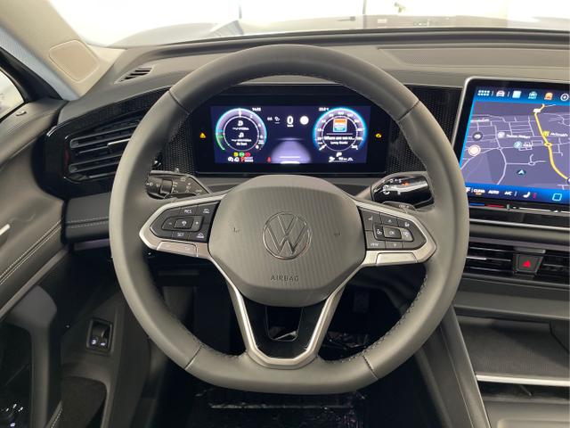 Volkswagen / Tiguan / Grau / / / 204PS DSG eHybrid IQ.Light+Navi