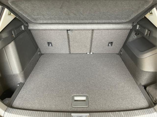 Volkswagen / Tiguan / Grau / / / 204PS DSG eHybrid IQ.Light+Navi