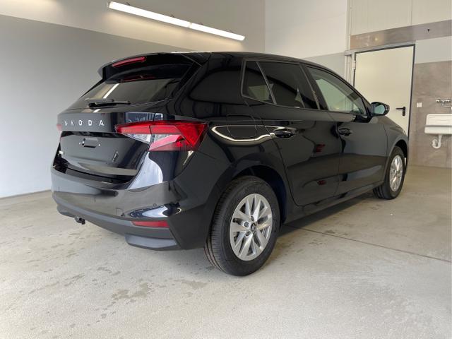 Skoda / Fabia / Schwarz / / / 115PS AHK+Kessy+Kamera