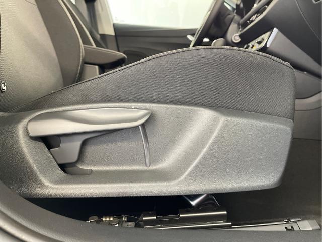 Skoda / Fabia / Schwarz / / / 115PS AHK+Kessy+Kamera
