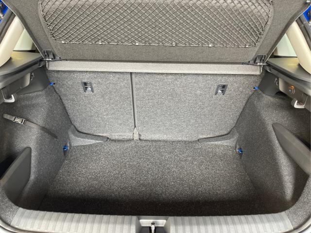Skoda / KAMIQ / Weiß / / / 115PS AHK+Kessy
