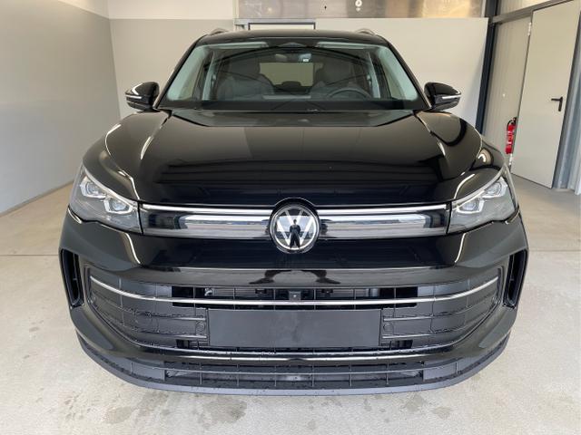 Volkswagen / Tiguan / Schwarz / / / 150PS DSG 360°Kamera+IQ.Light