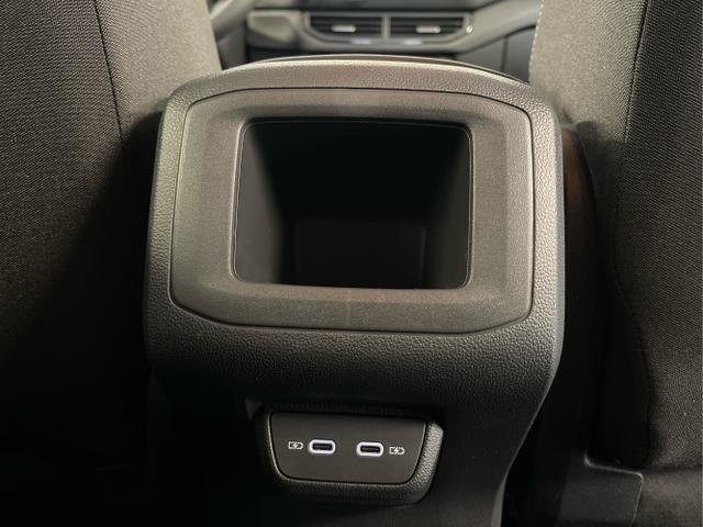 Volkswagen / T-Cross / Silber / / / 115PS AHK+Kamera+Kessy