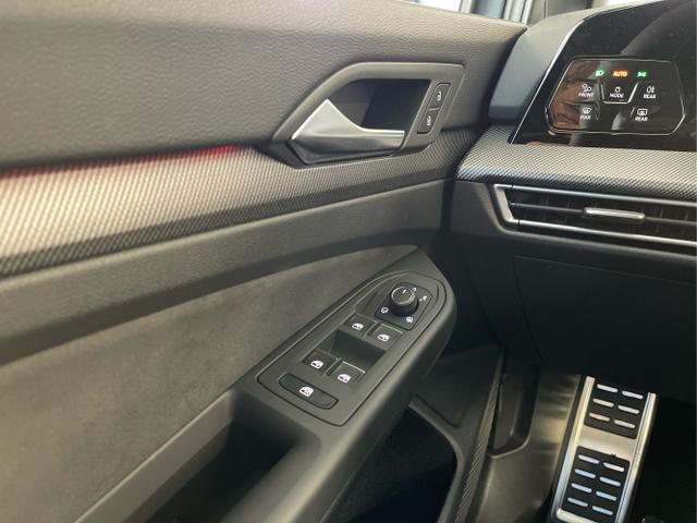 Volkswagen / Golf / Grau / / / 150PS DSG+Black Style