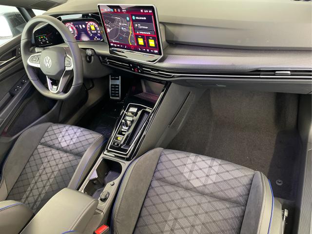 Volkswagen / Golf / Grau / / / 150PS DSG+Black Style