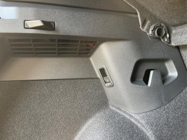 Volkswagen / Golf / Grau / / / 150PS DSG+Black Style
