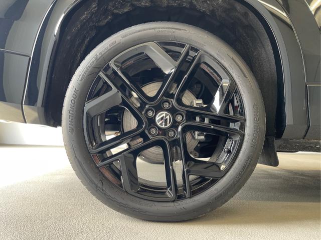 Volkswagen / Tayron / Schwarz / / / 193PS 7Sitz+Harman+Pano+AHK+20+Stdhz+Leder+NaviPro