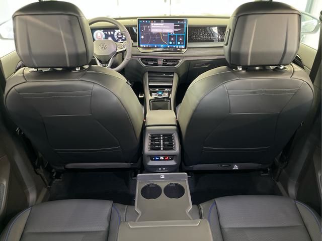 Volkswagen / Tayron / Schwarz / / / 193PS 7Sitz+Harman+Pano+AHK+20+Stdhz+Leder+NaviPro