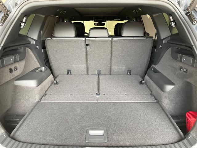 Volkswagen / Tayron / Schwarz / / / 193PS 7Sitz+Harman+Pano+AHK+20+Stdhz+Leder+NaviPro