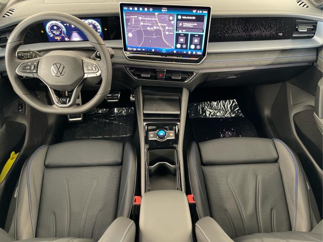 Volkswagen / Tayron / Weiß / / / 193PS 7Sitz+Harman+Pano+AHK+20+Stdhz+Leder+NaviPro