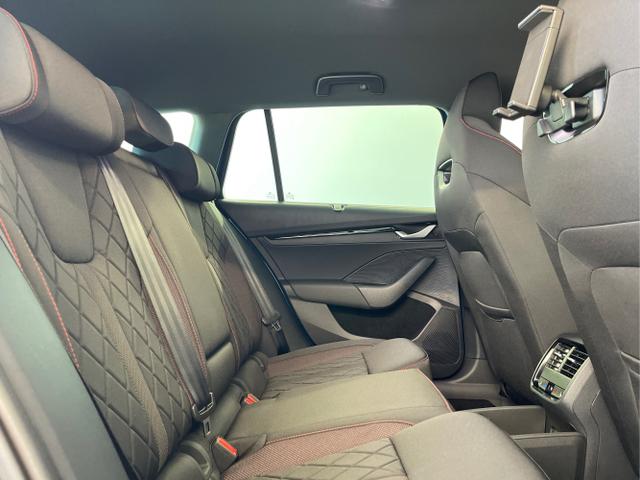 Skoda / Octavia Combi / Blau / / / 265PS DSG Standheizung+AHK+19 Zoll