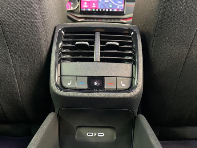 Skoda / Octavia Combi / Blau / / / 265PS DSG Standheizung+AHK+19 Zoll
