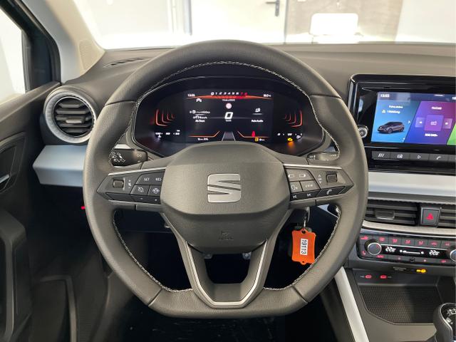 Seat / Arona / Blau / / / 115PS AHK+Sitzheiz+Climatronic