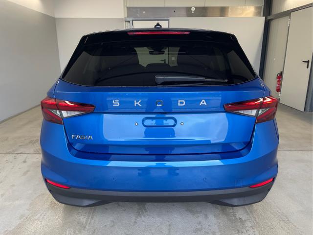 Skoda / Fabia / Blau / / / 115PS DSG AHK+Kamera