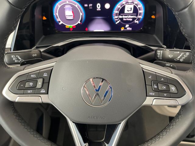Volkswagen / T7 Multivan / Grau / / / TDI AHK+Navi