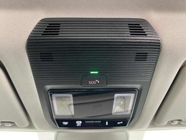 Volkswagen / T7 Multivan / Grau / / / TDI AHK+Navi