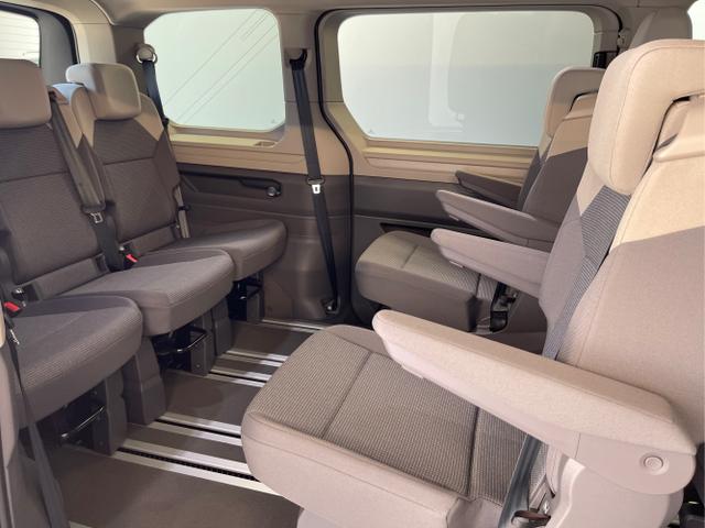 Volkswagen / T7 Multivan / Grau / / / TDI AHK+Navi