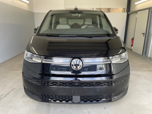 Volkswagen / T7 Multivan / Schwarz / / / 245PS DSG 4Motion Leder+AHK+7 Sitze