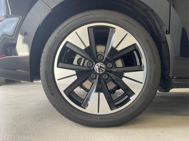 Volkswagen / T7 Multivan / Schwarz / / / 245PS DSG 4Motion Leder+AHK+7 Sitze