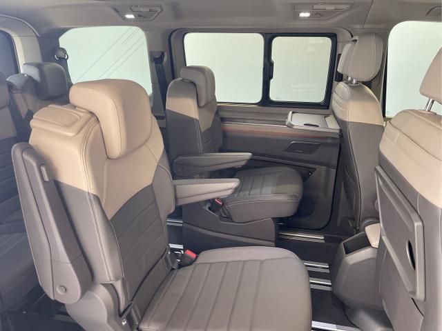 Volkswagen / T7 Multivan / Schwarz / / / 245PS DSG 4Motion Leder+AHK+7 Sitze