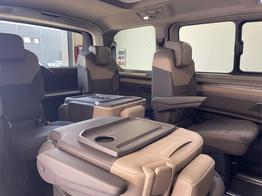 Volkswagen T7 Multivan Style eHybrid 4Motion Leder+AHK+7Sitz+Pano+Navi+HeadUp+360°+Harman+19Zoll+DCC 