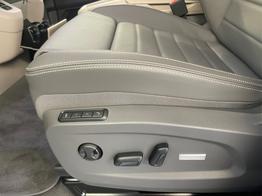 Volkswagen T7 Multivan Style eHybrid 4Motion Leder+AHK+7Sitz+Pano+Navi+HeadUp+360°+Harman+19Zoll+DCC 