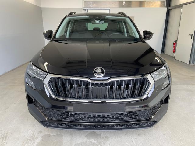 Skoda / Karoq / Schwarz / / / 150PS DSG AHK+Kessy