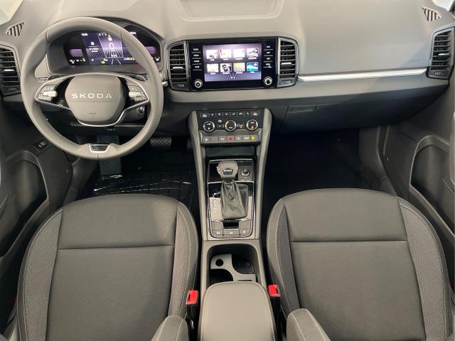 Skoda / Karoq / Schwarz / / / 150PS DSG AHK+Kessy