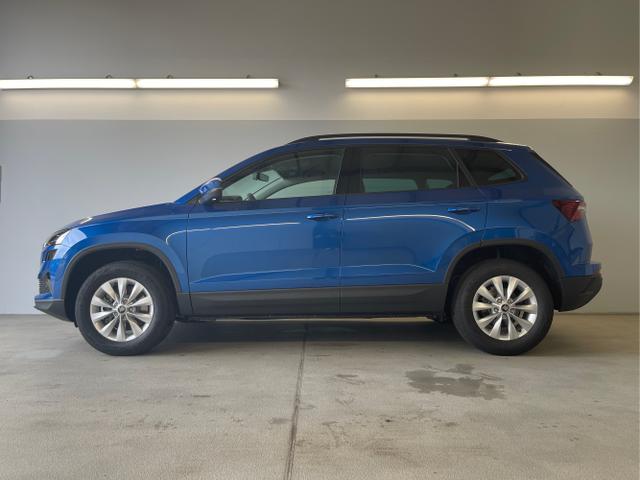 Skoda / Karoq / Blau / / / 150PS DSG AHK+Kessy