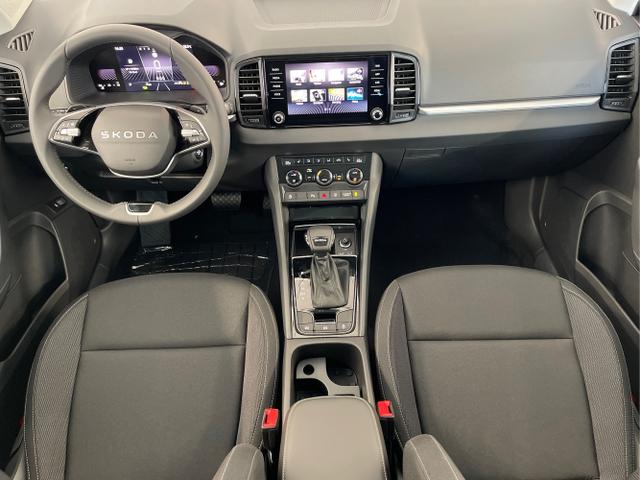 Skoda / Karoq / Blau / / / 150PS DSG AHK+Kessy
