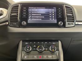 Skoda Karoq Selection 150PS DSG AHK+Kessy+Kamera+eHeck+Sitzheiz 